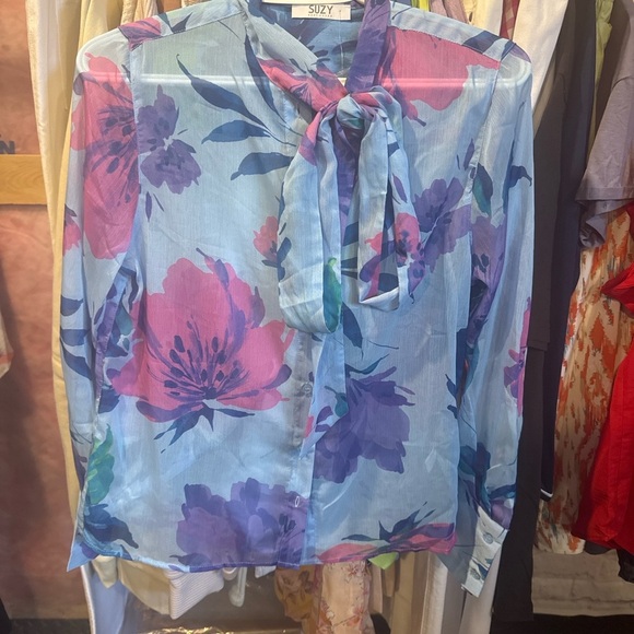 Suzy Shier • NWT Floral Sheer Blouse PTP 19” - Picture 2 of 3